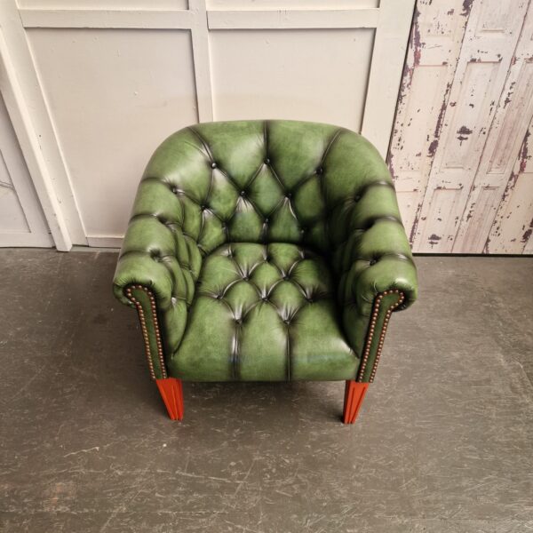 Chesterfield Club Chair – Knopenzit – Antiek Groen