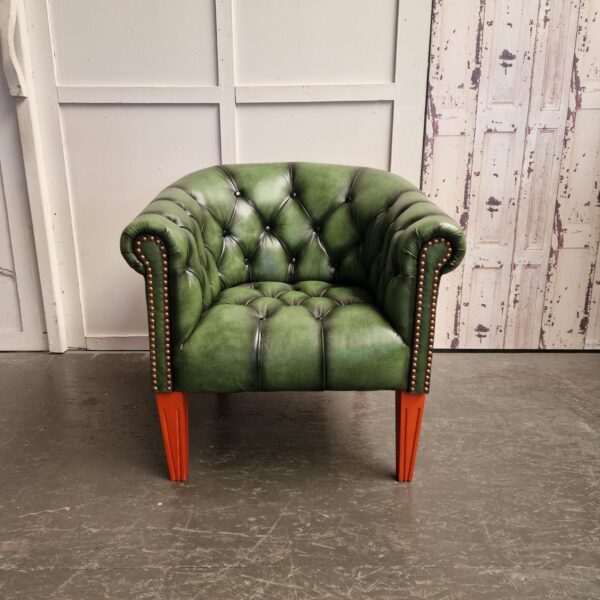 Chesterfield Club Chair – Knopenzit – Antiek Groen