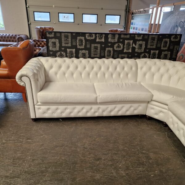 Chesterfield Brighton Hoekbank – Leer, Wit