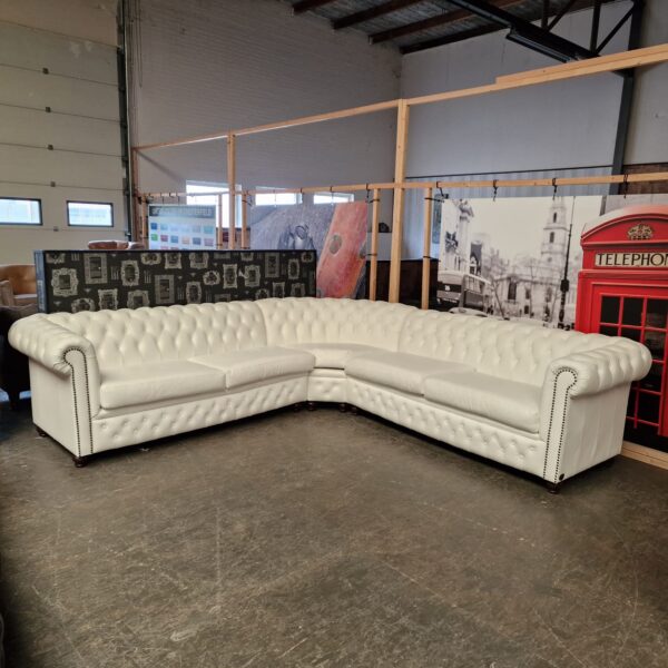 Chesterfield Brighton Hoekbank – Leer, Wit