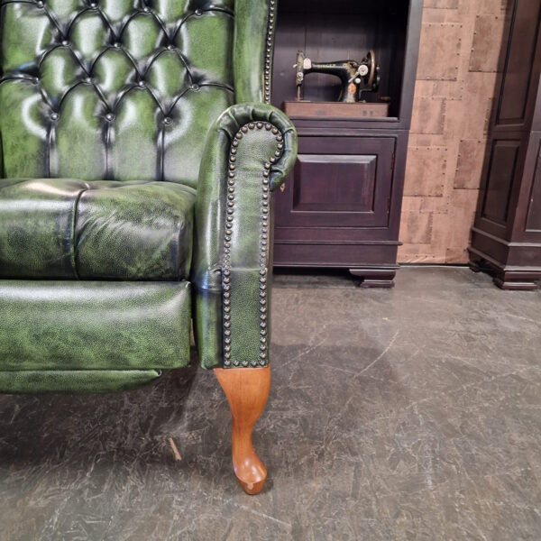 Lazychester relaxfauteuil (M) - Antiek Limoen Groen met knopenzit