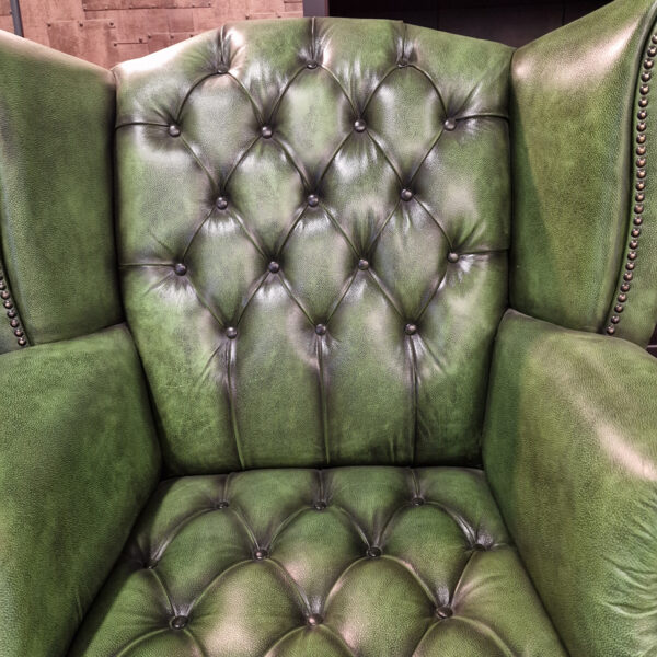 King Fauteuil - Antiek limoen groen met knopenzit