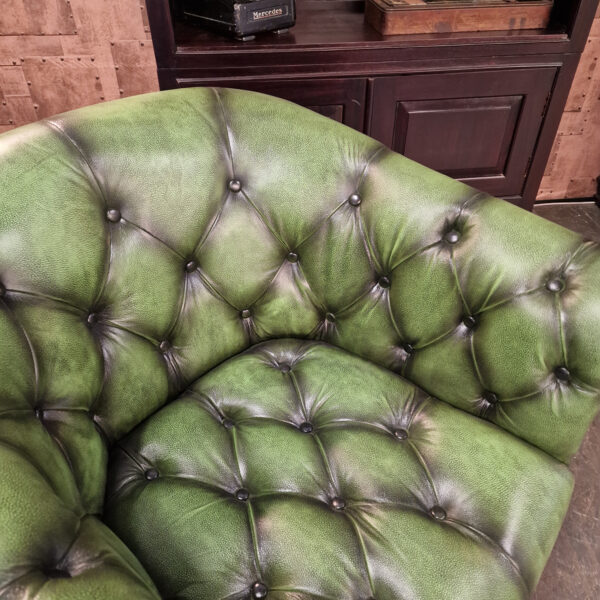 Chesterfield Club chair - Antiek Limoen Groen