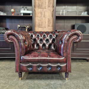 Chesterfield Medburn fauteuil - Antiek rood met knopenzit