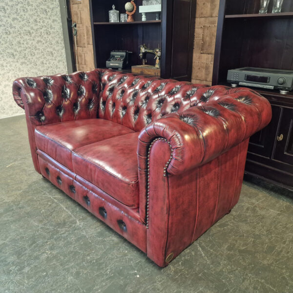 Chesterfield Creswell 2-zits- New red