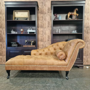 Chesterfield Daybed - Suede