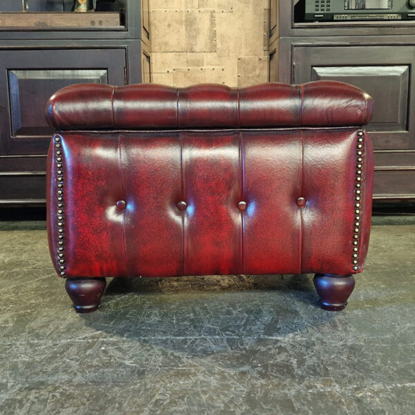 Chesterfield Boxstool - Antiek Rood
