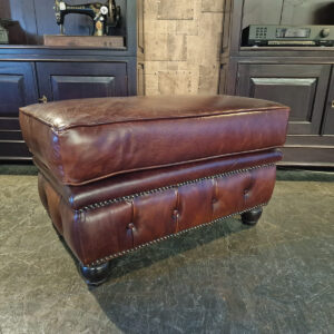 Chesterfield Ingleton hocker cognac