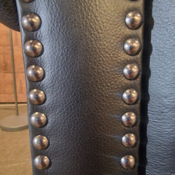Chesterfield Hampton 2-zits - Zwart